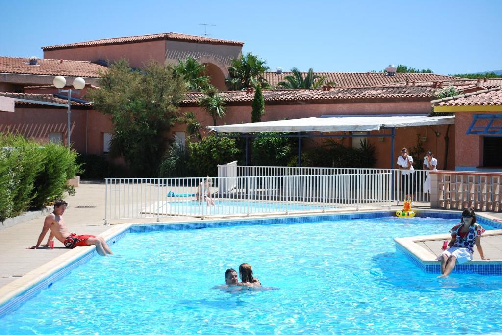 Lagrange Grand Bleu Vacances – Résidence Les Jardins de Neptune Saint-Cyprien  Esterno foto
